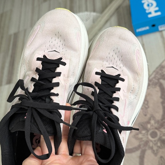 Hoka Women's Clifton 10 
✨carnation pink/starlight glow ✨ - Picture 6 of 11